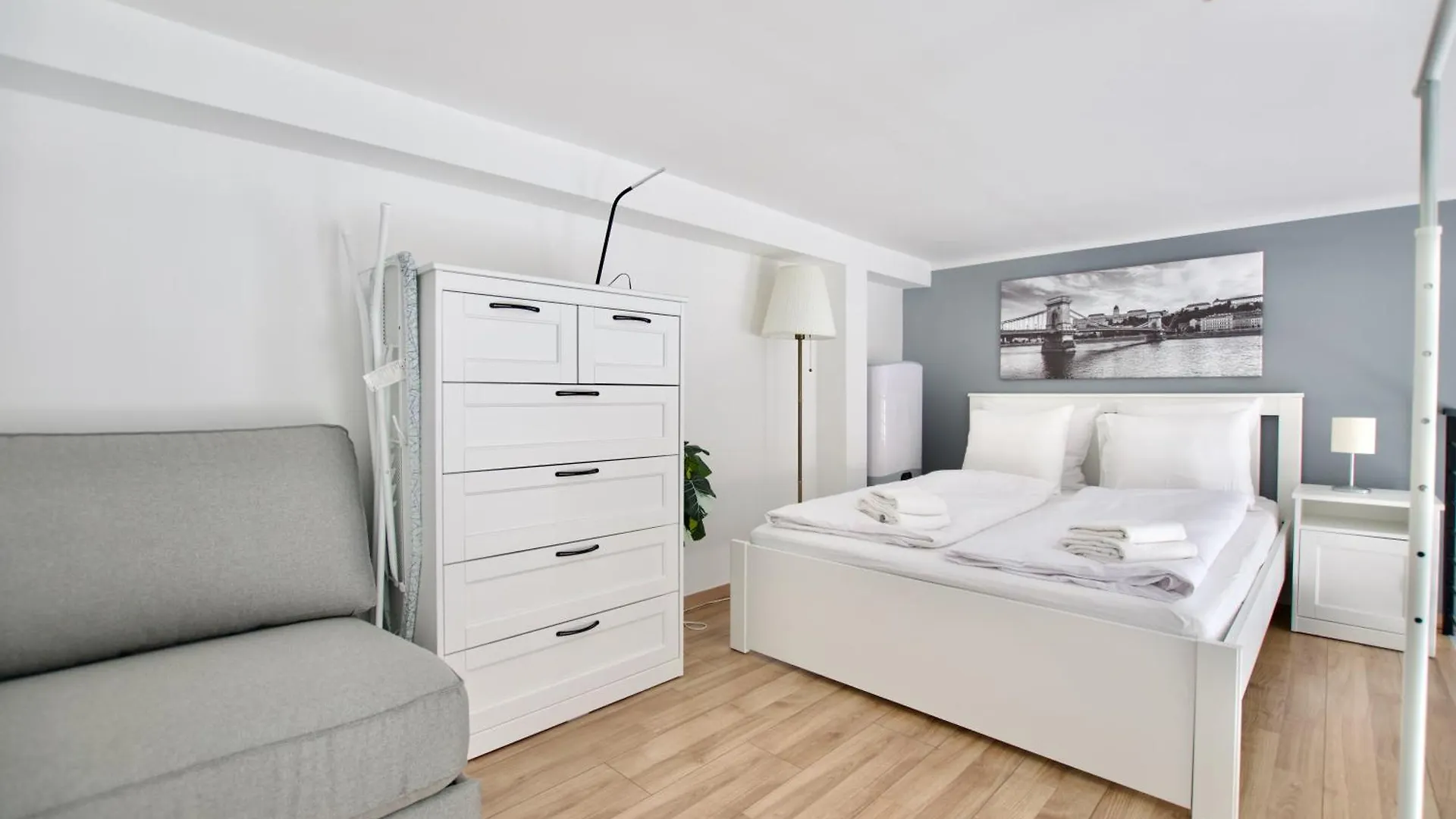 Studio Apartments By Hi5- Cozy Studio Budapest
