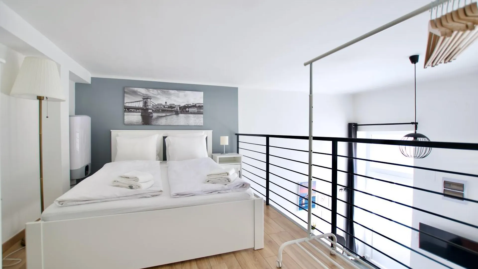 Studio Apartments By Hi5- Cozy Studio Budapest