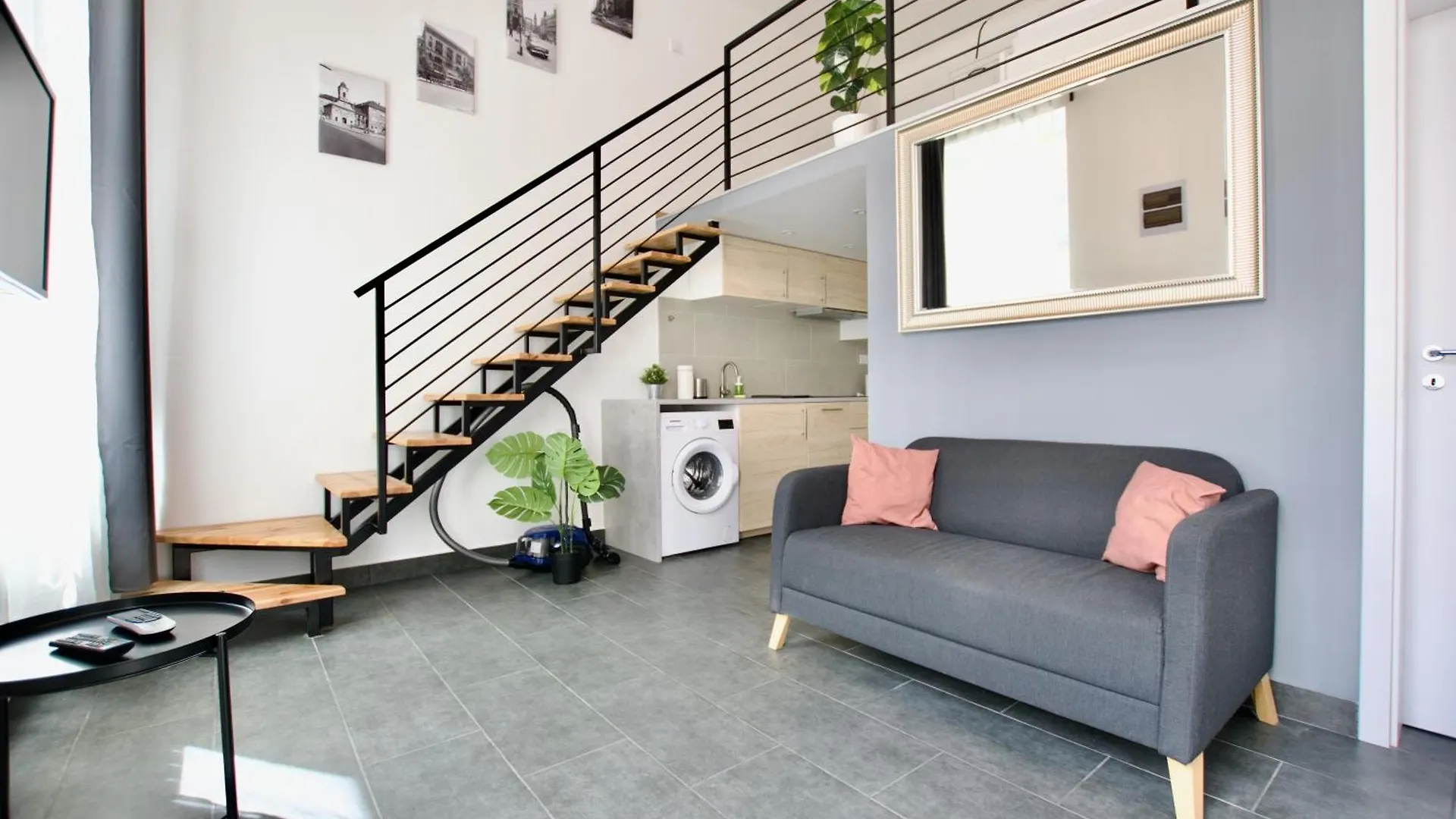Studio Apartments By Hi5- Cozy Studio Budapest